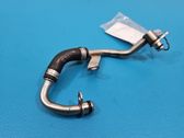 Tuyau de liquide de refroidissement moteur