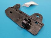 Autres pièces compartiment moteur