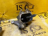 Gearbox mounting bracket
