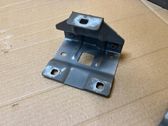 Fender mounting bracket