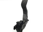 Accelerator throttle pedal