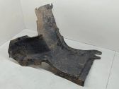 Front wheel arch liner splash guards