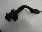 Accelerator throttle pedal