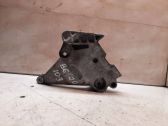 Engine mounting bracket
