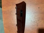 Moldura del interruptor de la ventana de la puerta derecha