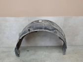 Rear arch fender liner splash guards