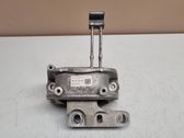 Engine mount bracket
