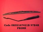 Rear wiper blade arm