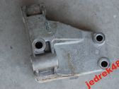 Engine mounting bracket