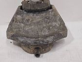 Engine mount bracket