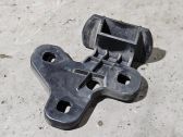 Front bumper mounting bracket