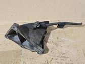 Engine mounting bracket