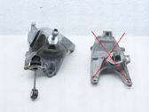 Engine mounting bracket