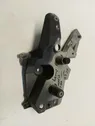 Fender mounting bracket