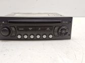 Radio / CD-Player / DVD-Player / Navigation