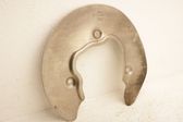 Front brake disc dust cover plate