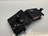 Узел подключения плюсовых проводов
