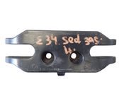 Rear bumper mounting bracket