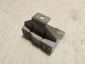 Fender mounting bracket