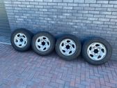 Neumáticos de invierno/nieve con tacos R16 C