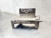 Engine mounting bracket