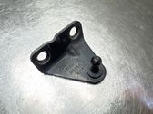 Fender mounting bracket