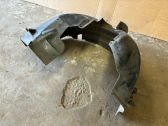 Front wheel arch liner splash guards