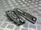 Engine bonnet/hood hinges