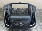 Head unit multimedia control