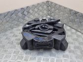 Spare wheel mounting bracket