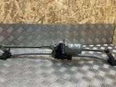 Tringlerie et moteur d'essuie-glace avant
