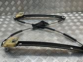 Rear window lifting mechanism without motor