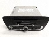 Radio / CD-Player / DVD-Player / Navigation