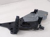 Rear door exterior handle/bracket