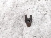 Abrazadera del inyector de combustible