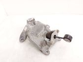 Engine mounting bracket