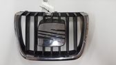 Front bumper upper radiator grill