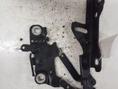 Engine bonnet/hood hinges