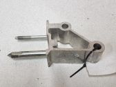 Engine mounting bracket