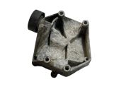 Engine mounting bracket
