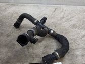 Tuyau de liquide de refroidissement moteur