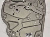Rear window lifting mechanism without motor