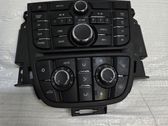 Radio / CD-Player / DVD-Player / Navigation