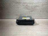 Radio / CD-Player / DVD-Player / Navigation