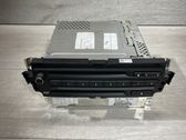 Radio / CD-Player / DVD-Player / Navigation