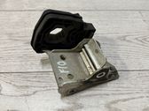 Radiator mount bracket