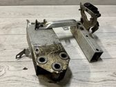 Front bumper mounting bracket