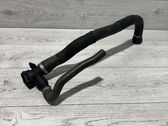 Tuyau de liquide de refroidissement moteur