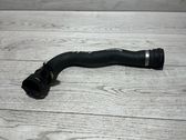 Tuyau de liquide de refroidissement moteur