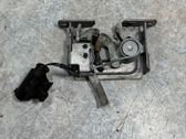 Engine bonnet/hood lock/catch